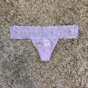 LAVENDER LACE VICTORIAS SECRET PINK THONG